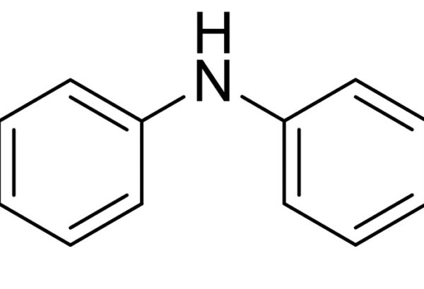 4,4′-Dimethoxydiphenylamine