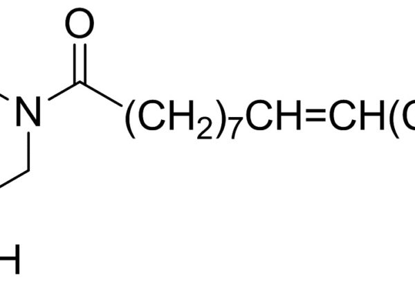 N,N-Diethanololeamide